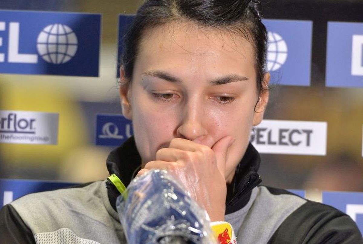 CSM BUCUREȘTI – VIPERS 22-29 » „Tigroaicele”, 3 înfrângeri la rând în Liga Campionilor! Cristina Neagu a vorbit despre plecare