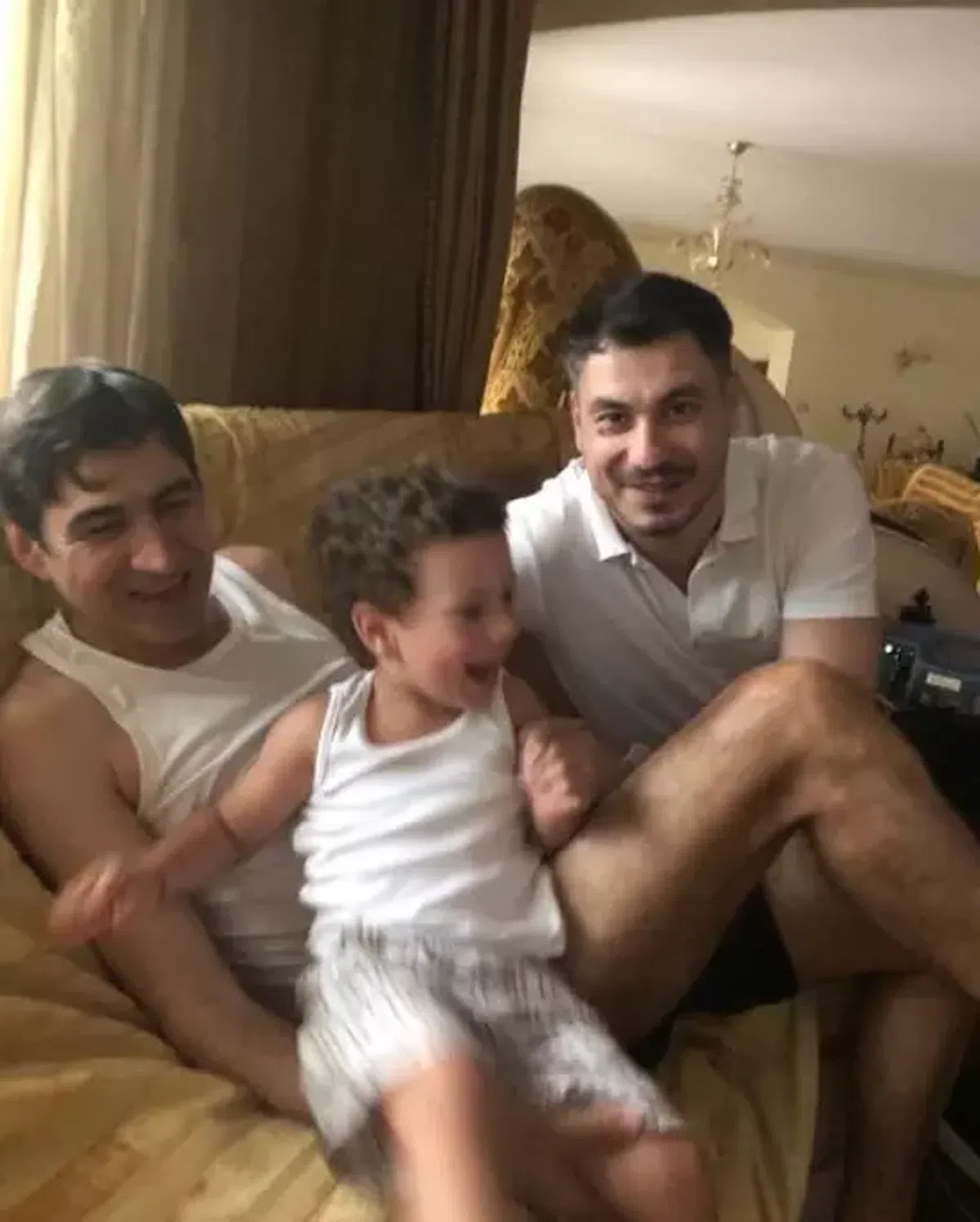 Apariție rară cu soția lui Victor Pițurcă. Cum arată femeia alături de care este de 30 de ani