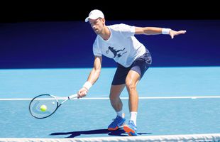 Emoții pentru Novak Djokovic cu o zi înainte de debutul la Australian Open: s-a antrenat cu piciorul bandajat! Anunțul de ultimă oră făcut de sârb