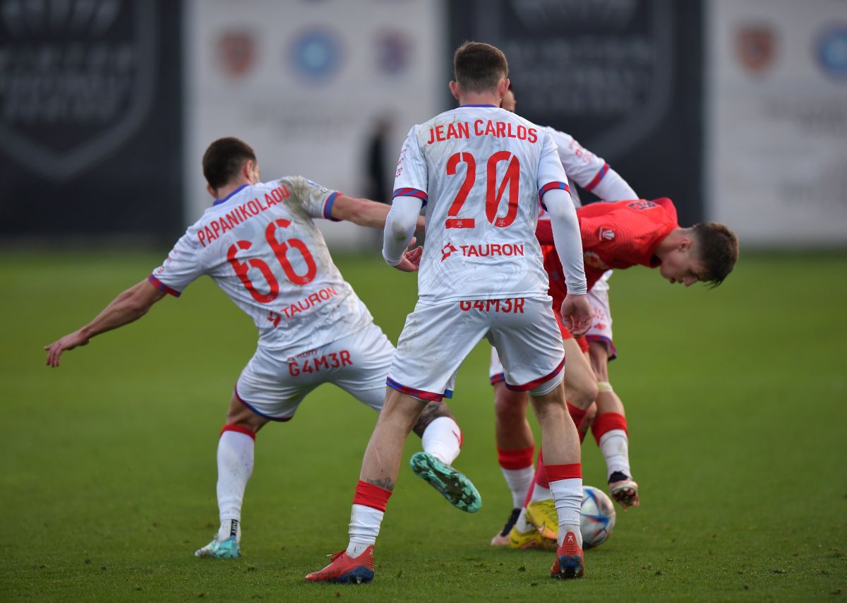 KO în Antalya » FCSB, spulberată de liderul din Polonia cu 6 zile înainte de reluarea campionatului