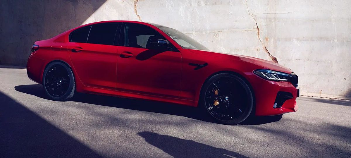 Cât valorează mașinile fraților Tate confiscate de DIICOT » Lipsea tocmai bolidul de 4 milioane de euro!