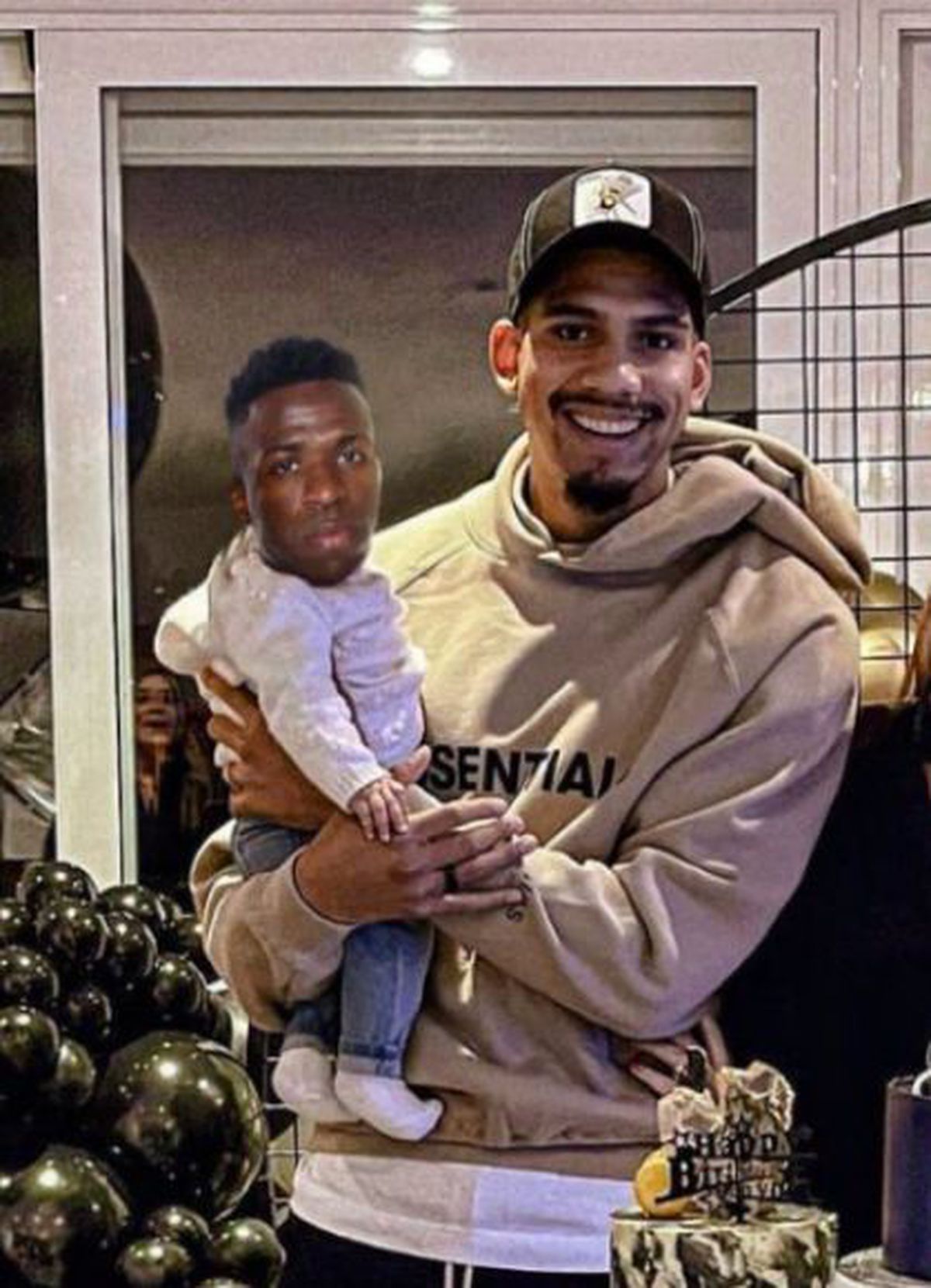 Real Madrid, ținta ironiilor după înfrângerea cu Barcelona » Cele mai bune memeuri după Supercupa pierdută cu Barcelona