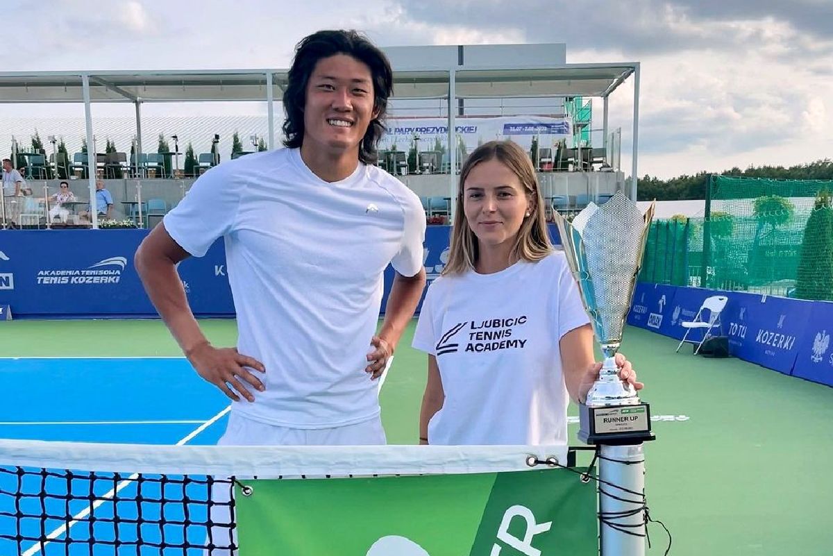 Julia Moldovan, fizioterapeuta chinezului Zhizhen Zhang, debutant la Australian Open