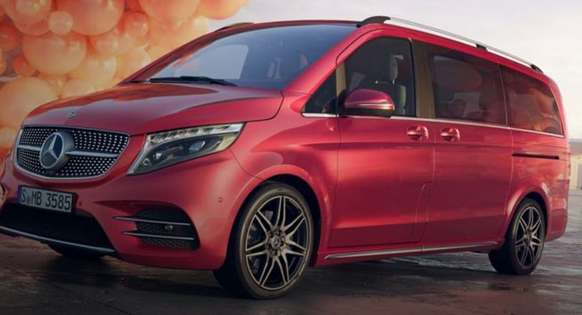 Mașinile confiscate de DIICOT fraților Tate