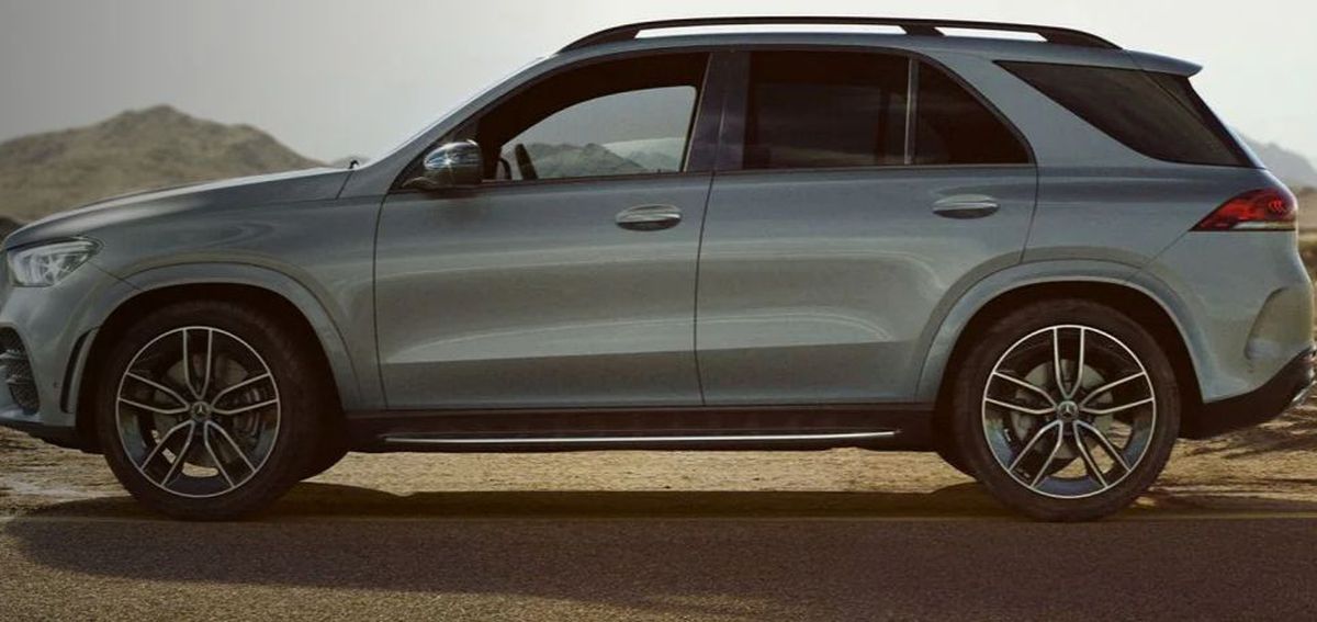 Mașinile confiscate de DIICOT fraților Tate