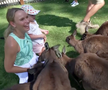 Caroline Wozniacki a hrănit cangurii la Melbourne și visează să câștige Australian Open