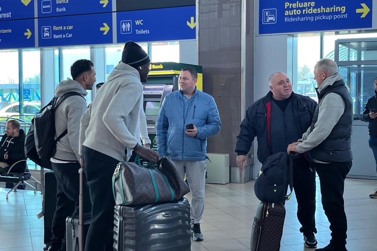 FCSB s-a întors din Antalya » Și cu brațul imobilizat, „Iron Man” Olaru n-a vrut să audă de ajutor