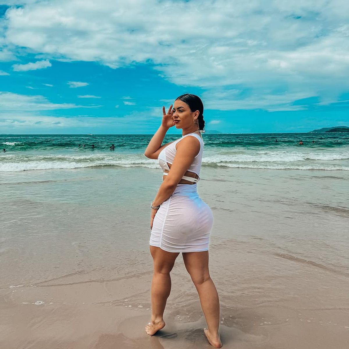 Karina Alexandre, soția lui Deyverson