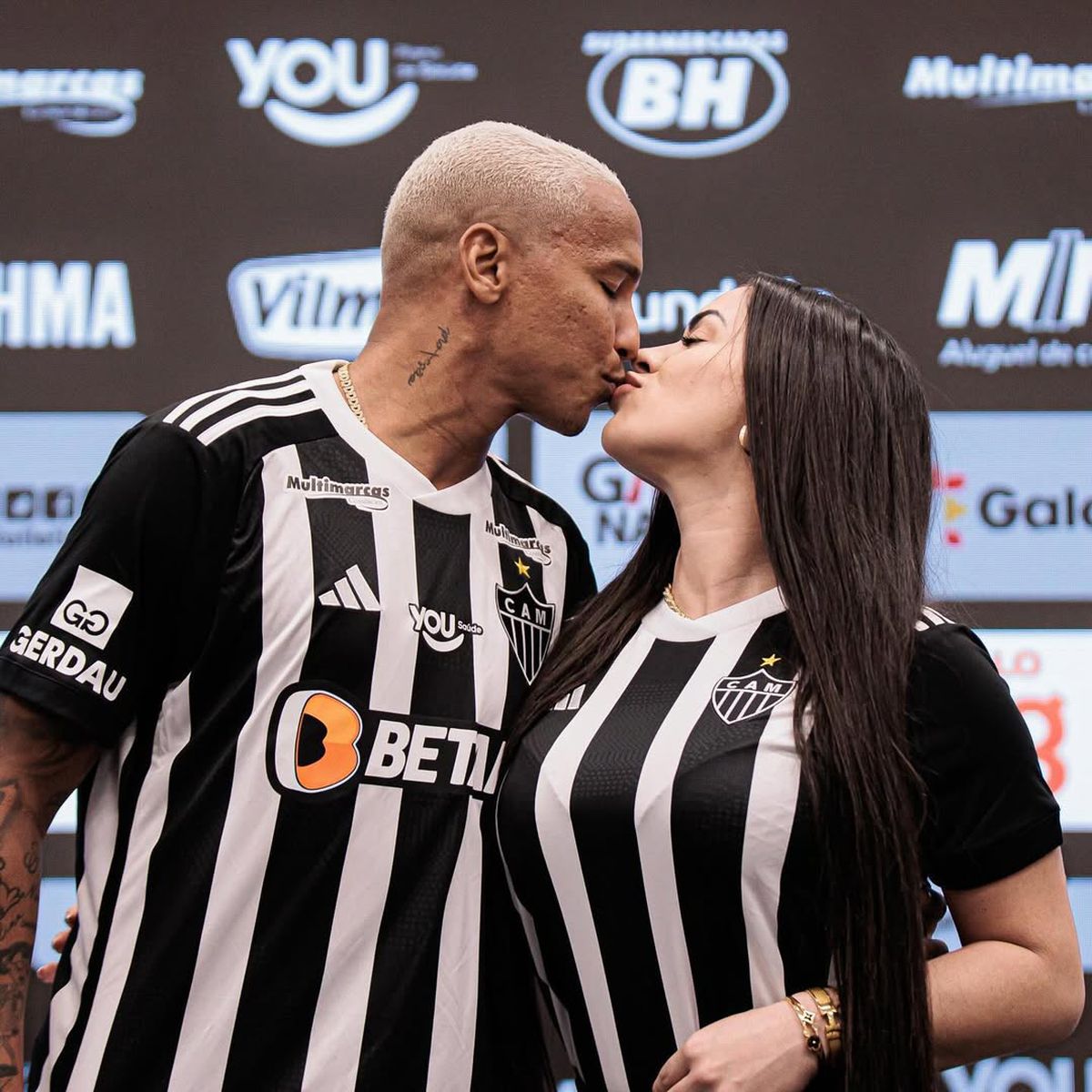 Karina Alexandre, soția lui Deyverson