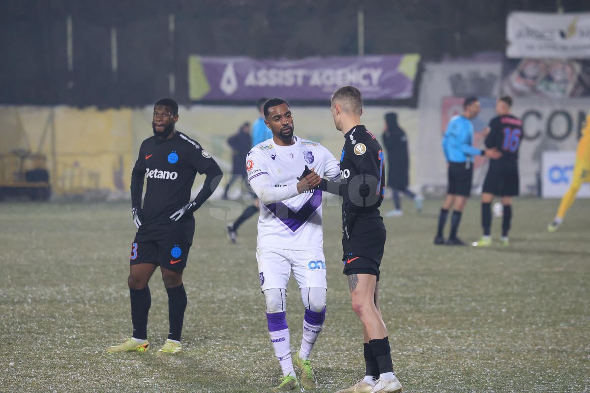 Imagini de la finalul meciului FC Argeș - FCSB