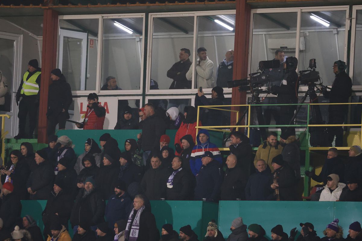Situație revoltătoare în zona dedicată jurnaliștilor la FC Argeș - FCSB: „Suntem în preistorie!”