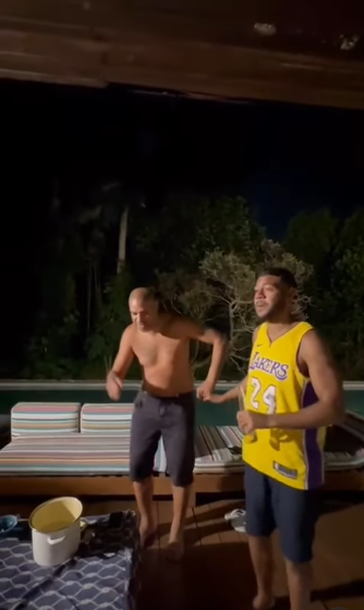 Adriano a devenit din nou viral pe rețelele sociale