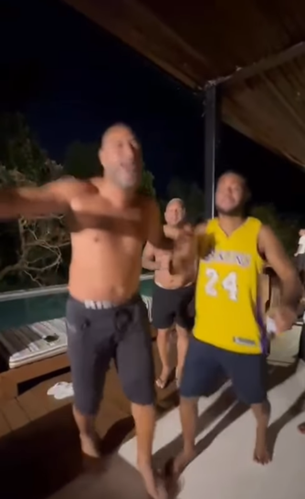 Adriano a devenit din nou viral pe rețelele sociale