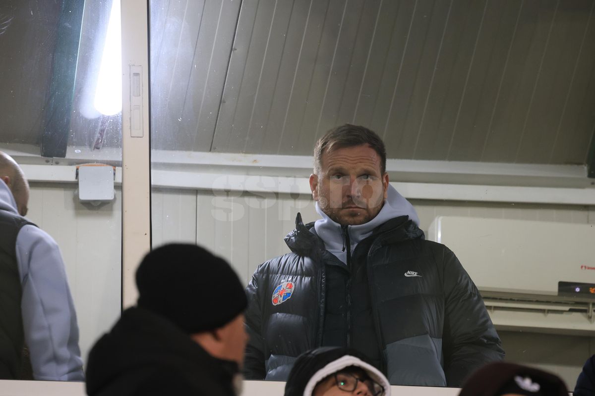 Mihai Stoica, în conflict cu spectatorii la Argeș - FCSB