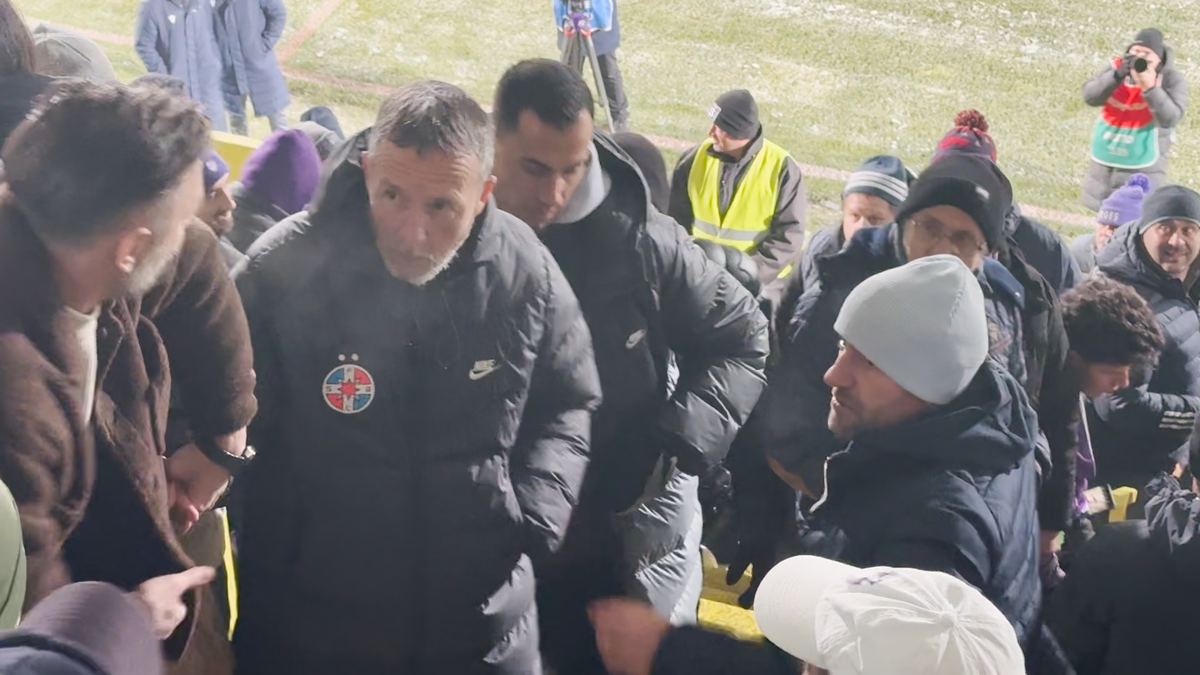 Mihai Stoica, în conflict cu spectatorii la Argeș - FCSB