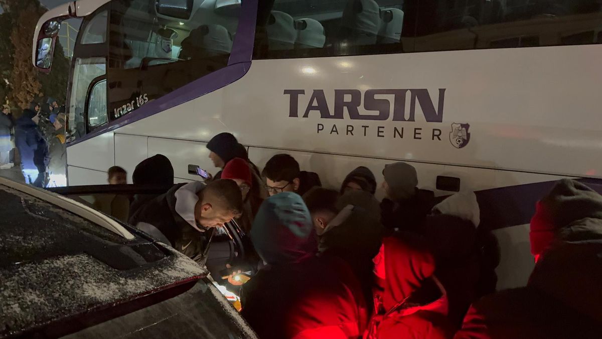 Florin Tănase n-a plecat cu autocarul echipei de la Mioveni!
