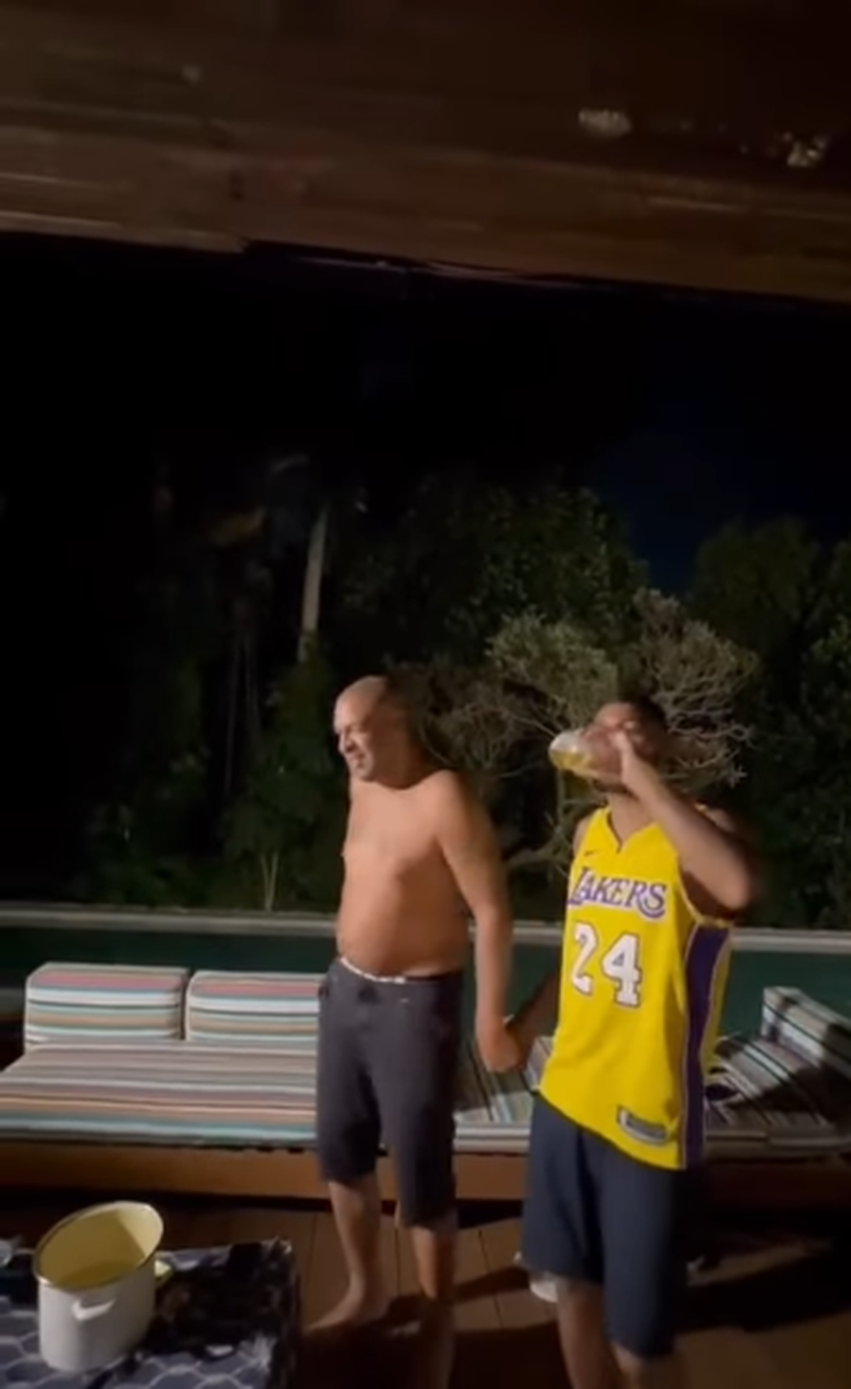 După fotbal, cucerește și străzile din Rio! Încă un episod de pomină cu „Împăratul” Adriano