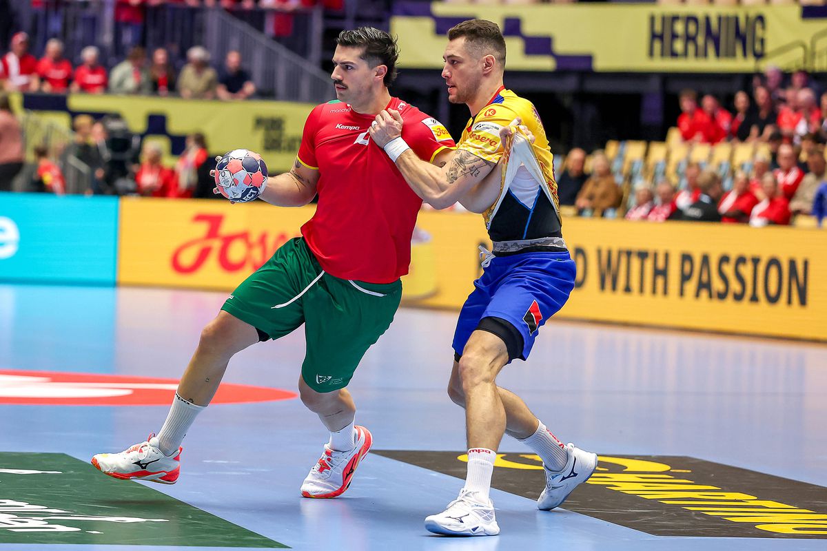 România nu s-a făcut de râs contra Portugaliei! Spectacol cu 74 de goluri la debutul în grupa de la Euro 2026 de handbal