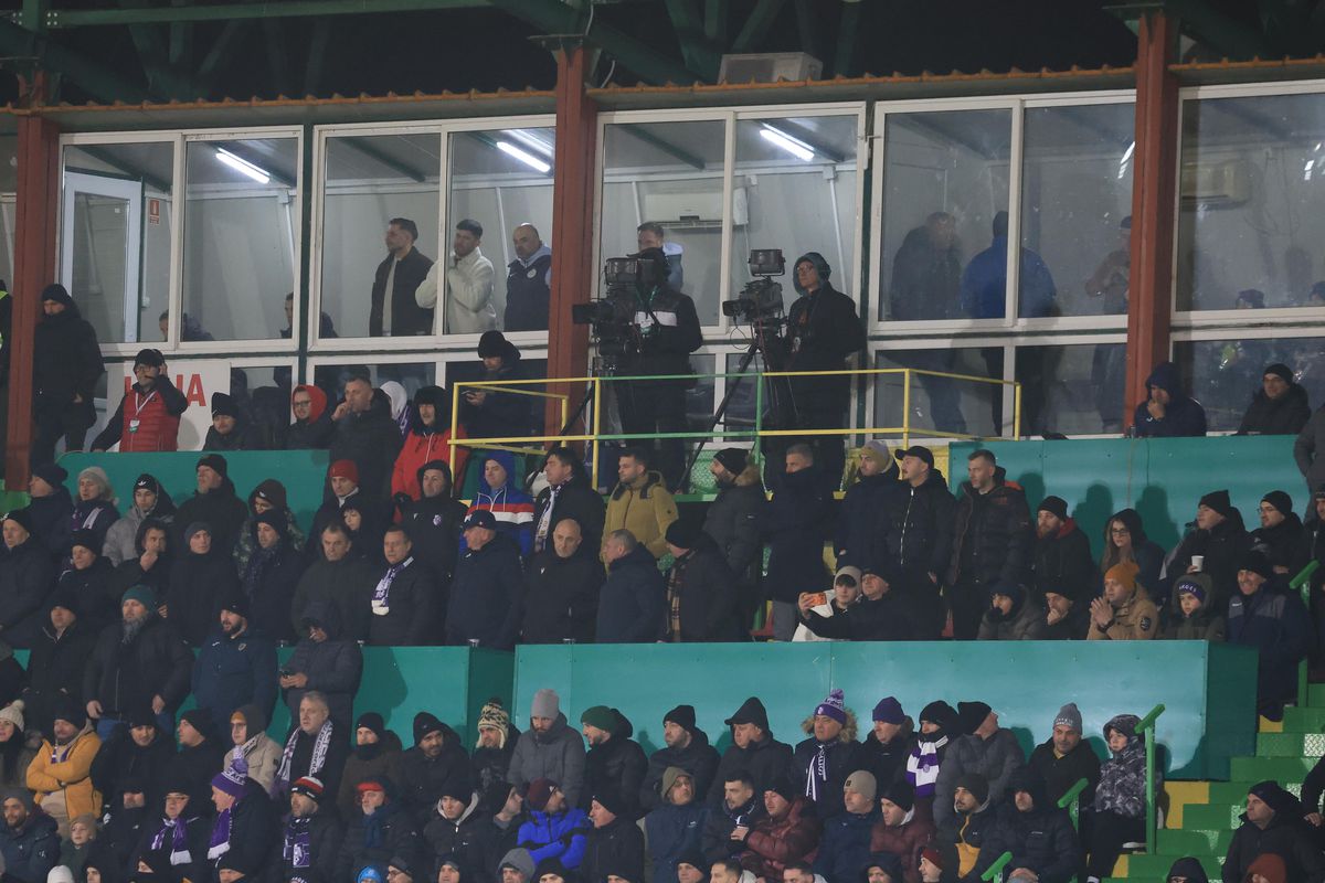 Situație revoltătoare în zona dedicată jurnaliștilor la FC Argeș - FCSB: „Suntem în preistorie!”