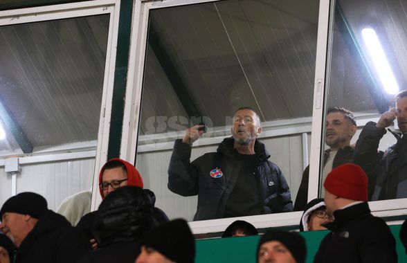 Mihai Stoica, în conflict cu fanii celor de la FC Argeș » Imaginile surprinse de GSP: ținut cu greu în lojă!