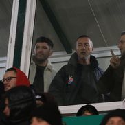 Suporteri în locul jurnaliștilor la masa presei la FC Argeș - FCSB / FOTO: Ionuț Iordache (GSP.ro)