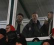 Suporteri în locul jurnaliștilor la masa presei la FC Argeș - FCSB / FOTO: Ionuț Iordache (GSP.ro)