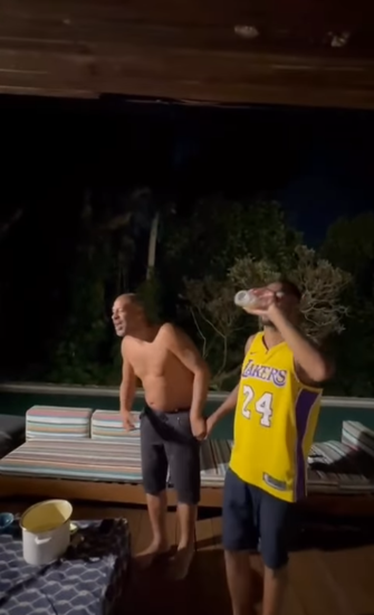 După fotbal, cucerește și străzile din Rio! Încă un episod de pomină cu „Împăratul” Adriano