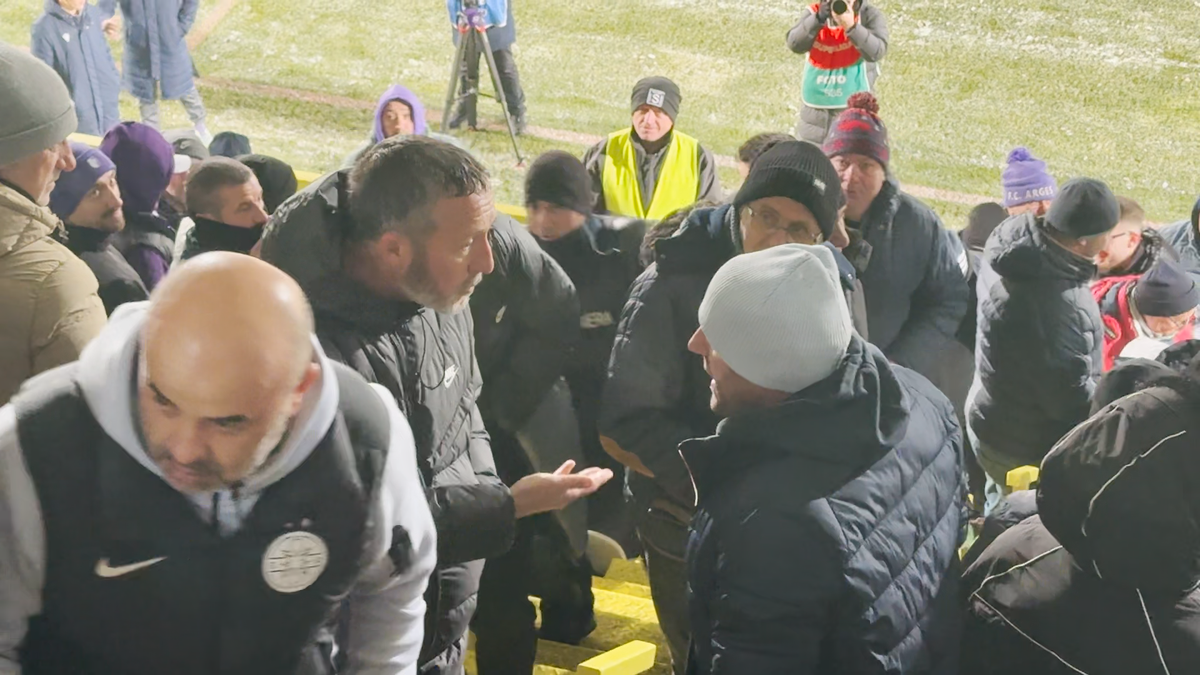 Mihai Stoica, în conflict cu spectatorii la Argeș - FCSB