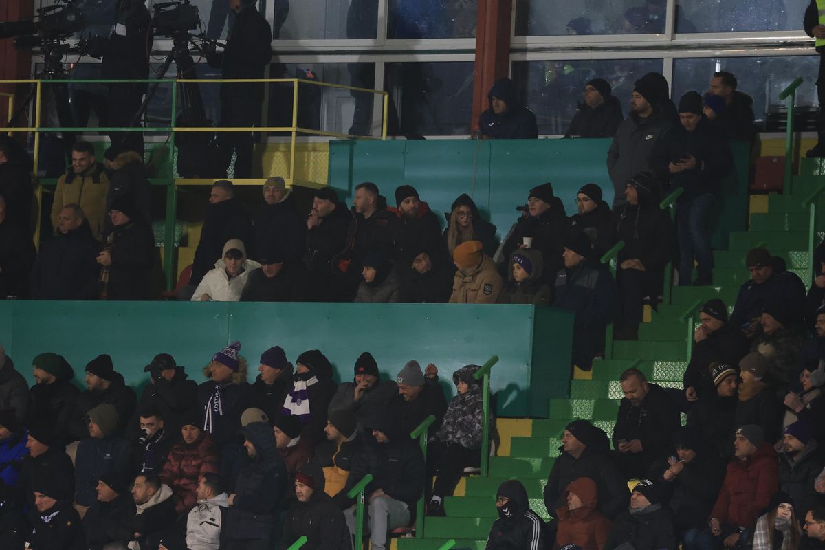 Situație revoltătoare în zona dedicată jurnaliștilor la FC Argeș - FCSB: „Suntem în preistorie!”