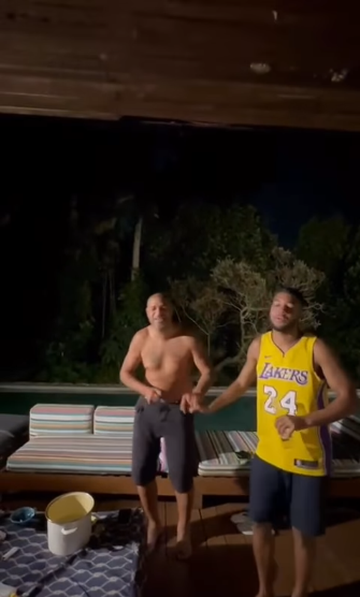 După fotbal, cucerește și străzile din Rio! Încă un episod de pomină cu „Împăratul” Adriano