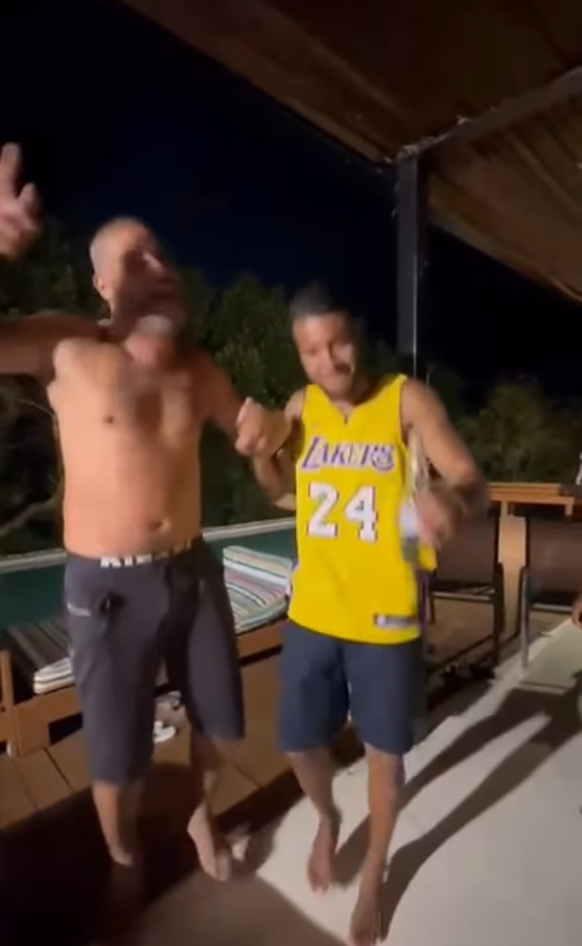 După fotbal, cucerește și străzile din Rio! Încă un episod de pomină cu „Împăratul” Adriano