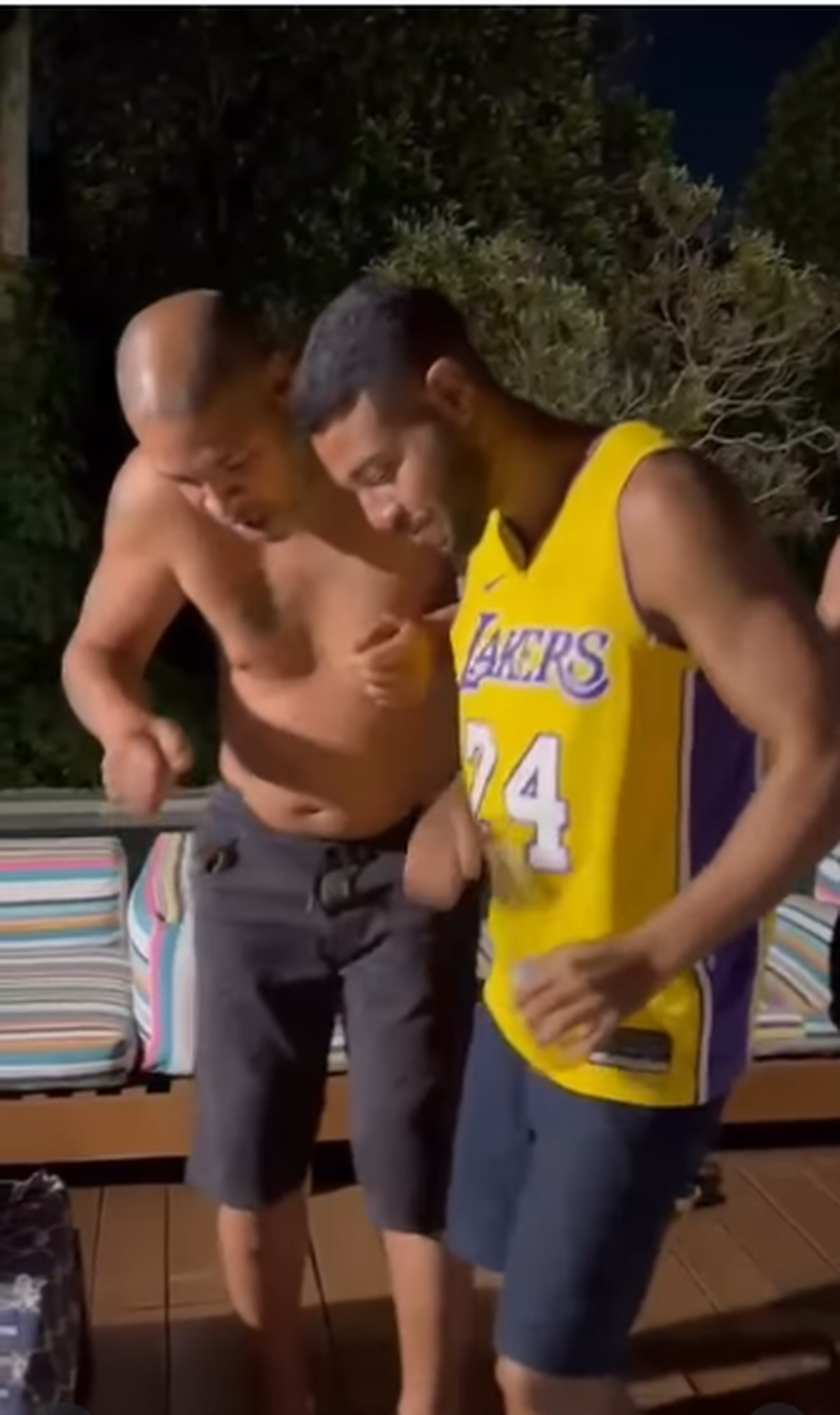 După fotbal, cucerește și străzile din Rio! Încă un episod de pomină cu „Împăratul” Adriano