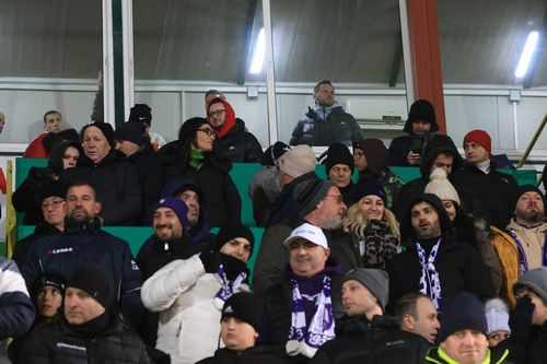 FOTO Situație revoltătoare în zona dedicată jurnaliștilor la FC Argeș - FCSB: „Suntem în preistorie!”