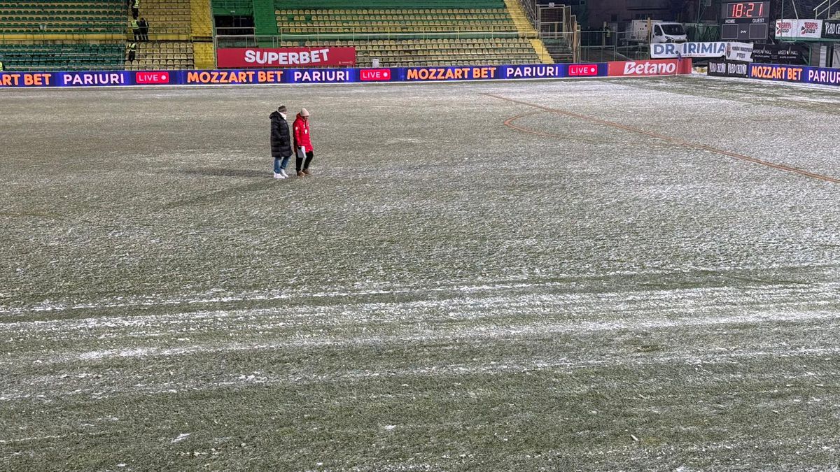 Cum se prezintă gazonul înainte de FC Argeș - FCSB
