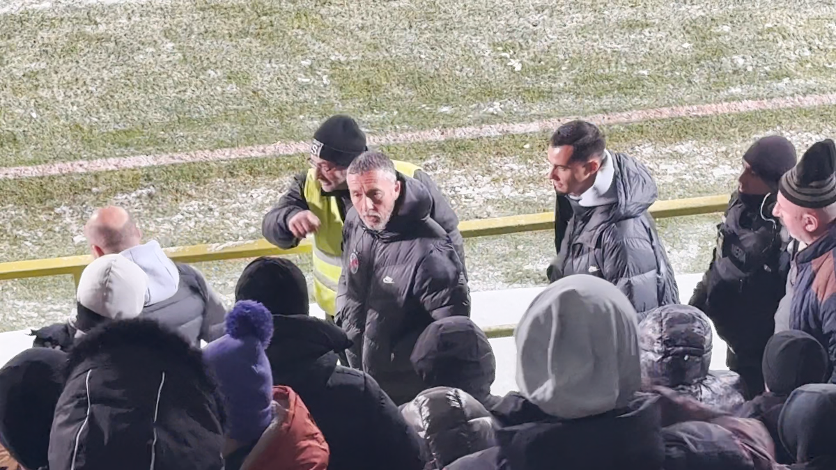 Mihai Stoica, în conflict cu spectatorii la Argeș - FCSB