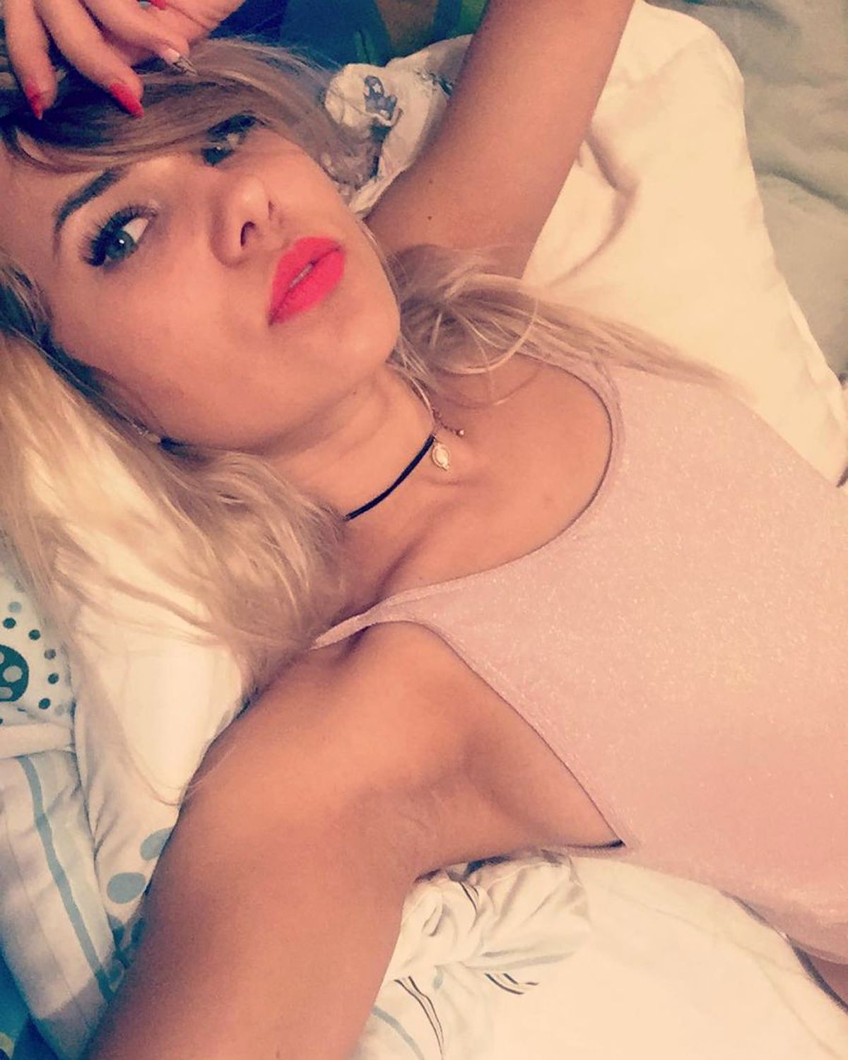 DINAMO - FCSB // GALERIE FOTO Duel superhot în Derby de România! Cum arată cele mai frumoase iubite ale jucătorilor de la Dinamo și FCSB