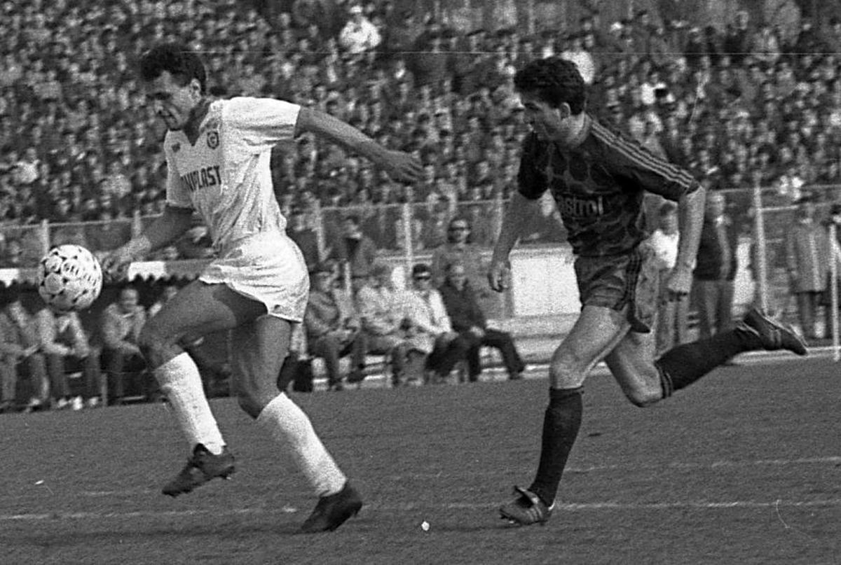 DINAMO - FCSB // 5 povești memorabile cu Gică Hagi în derby-urile cu Dinamo: de ce i-a sărit cu genunchii în spate lui Lupescu + cel mai bun meci din carieră: „Am fost de clasă mondială”