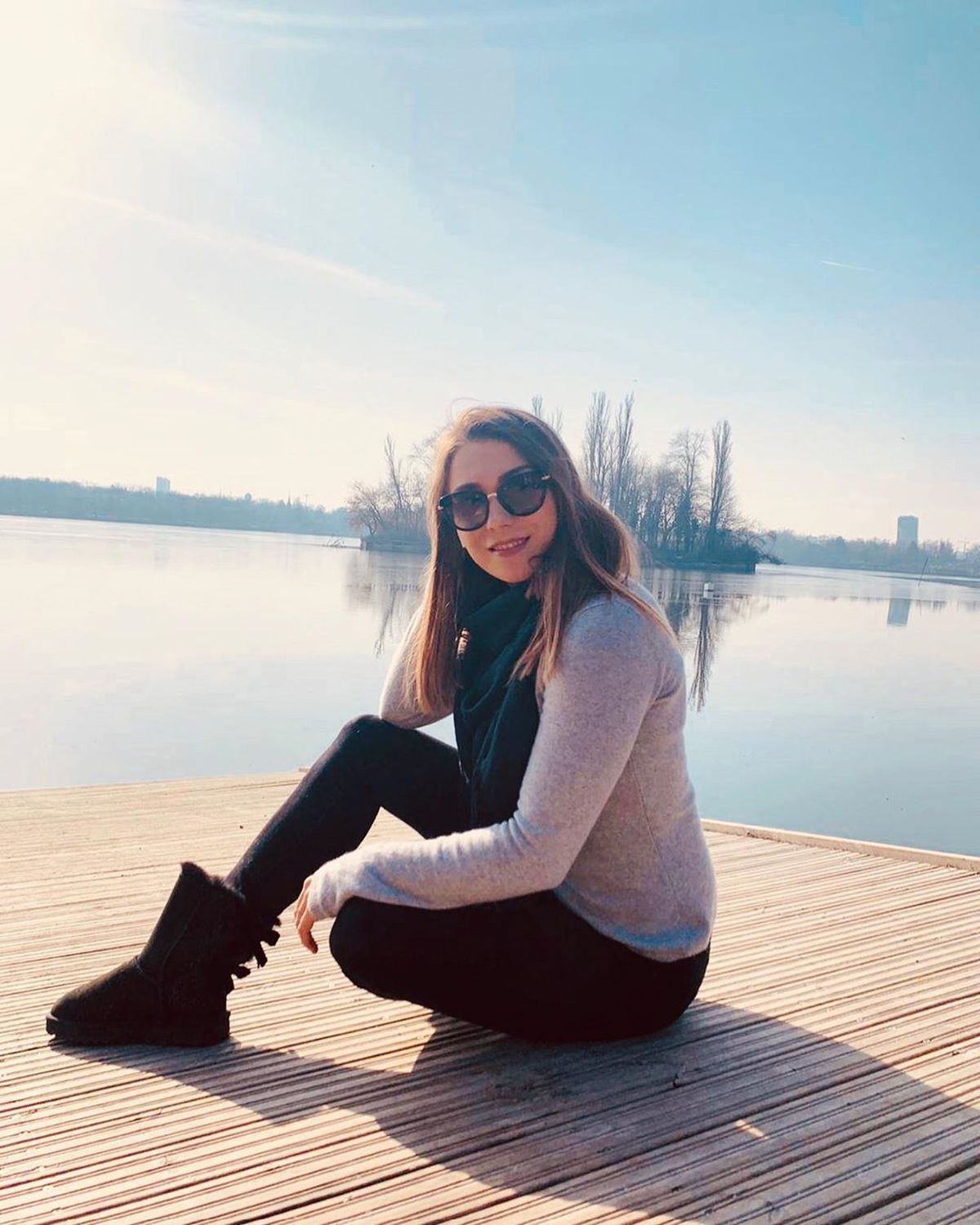 FOTO Monica Roșu, apariție fierbinte la piscină! S-a fotografiat provocator în costum de baie