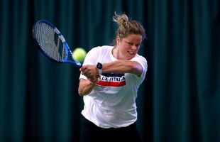 VIDEO Simona Halep s-a antrenat cu Kim Clijsters înaintea debutului la Dubai. Cuvinte mari ale belgiencei