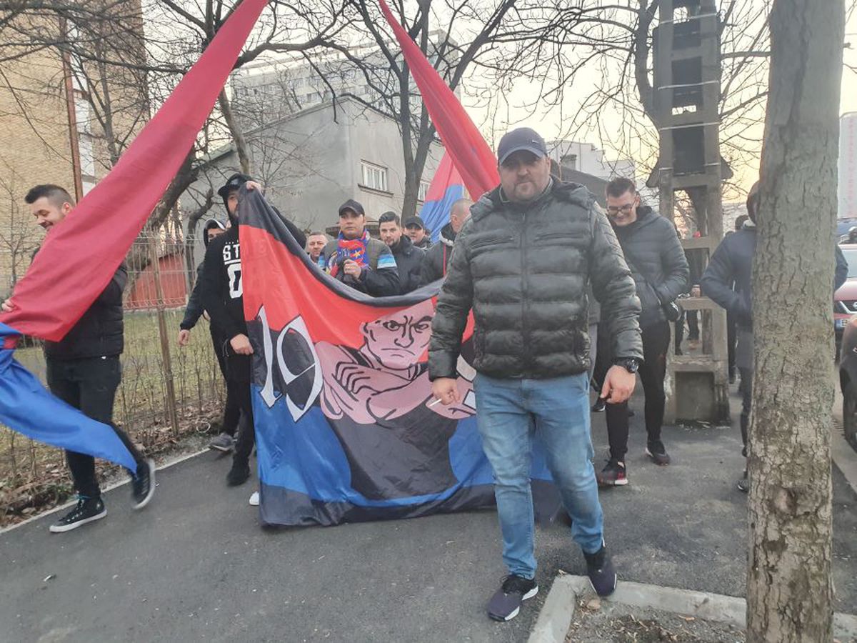 DINAMO - FCSB // FOTO Galeria roș-albastră a ajuns la Arena Națională! Câte bilete s-au vândut până acum la Derby de România