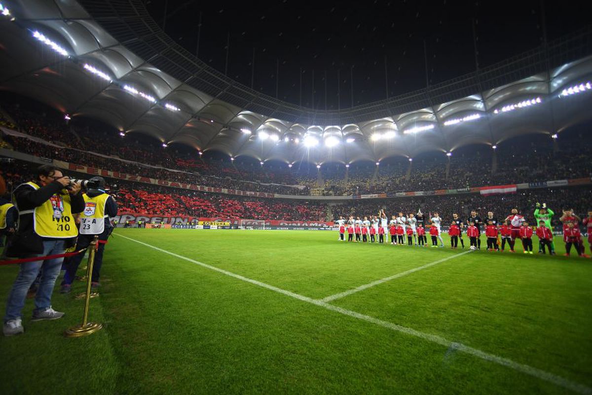 DINAMO - FCSB // FOTO + VIDEO Duelul galeriilor: PCH, scenografie-reclamă + mesaj războinic în peluza roș-albastră