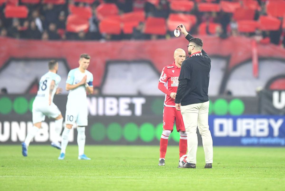 DINAMO - FCSB 2-1 // Doi copii au oferit imaginea serii pe Arena Națională