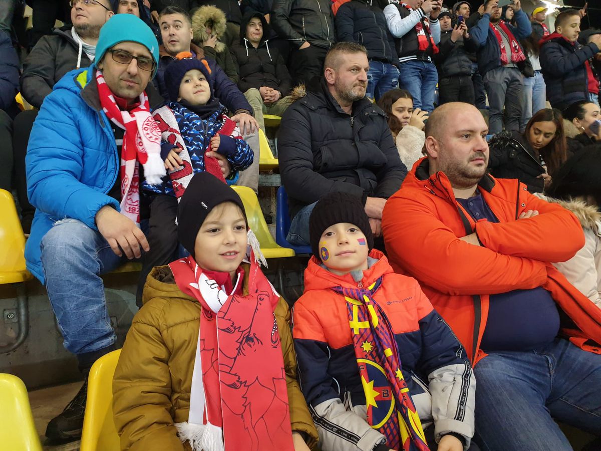 DINAMO - FCSB 2-1 // Doi copii au oferit imaginea serii pe Arena Națională