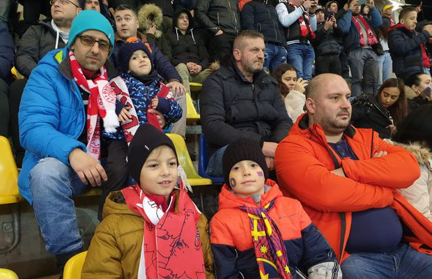 DINAMO - FCSB 2-1 // Doi copii au oferit imaginea serii pe Arena Națională