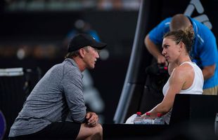 Ce a remarcat Geambaşu în jocul Simonei Halep: „Ezitantă, cu mâna rigidă, marcată de importanța întâlnirii, prea respectuoasă cu istoria de dincolo de fileu” + Reproş pentru Cahill