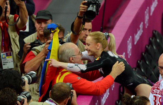 Gimnastele care au lucrat cu Octavian Bellu vorbesc despre clipele care le-au marcat