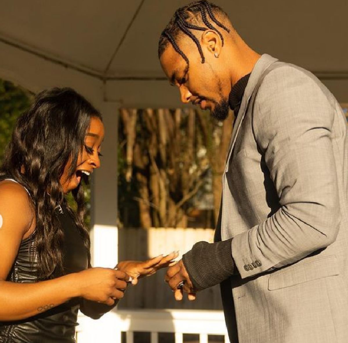 VIDEO Fobiile sportivilor » Cum a reacționat Simone Biles când Larisa Iordache i-a spus că are o albină în buchet: „Îmi pare rău pentru ea”