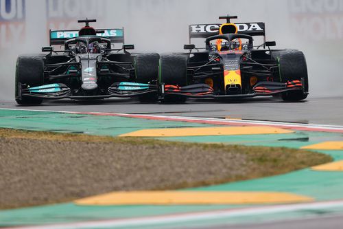 Duelul aprig dintre Lewis Hamilton și Max Verstappen va fi prezentat în detaliu în sezonul 4 al „Drive To Survive” // foto: Guliver/gettyimages