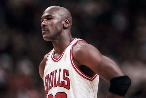 Gazeta Sporturilor îi dedică legendarului Michael Jordan, ajuns la 60 de ani, un supliment aniversar. Foto: Imago