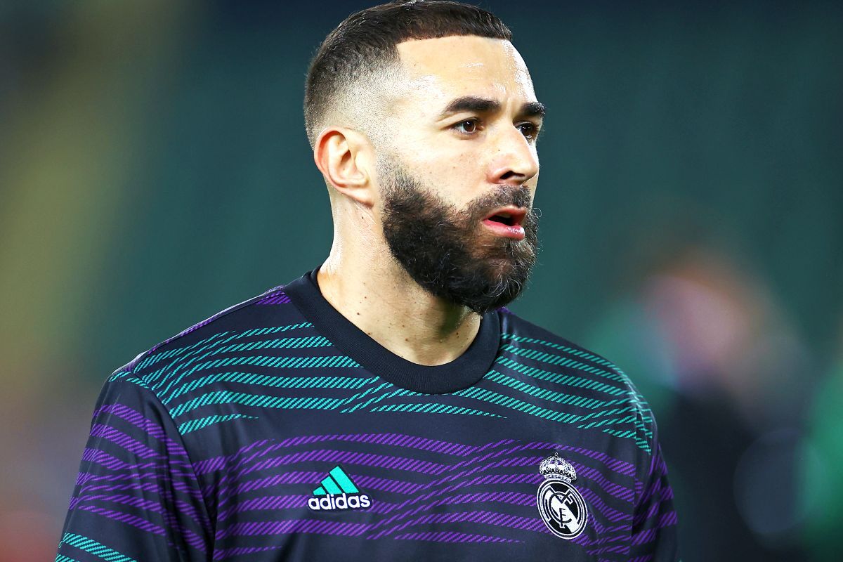 Karim Benzema a depășit orice record de Ziua Îndrăgostiților: 3 buchete de flori pentru 3 femei! 